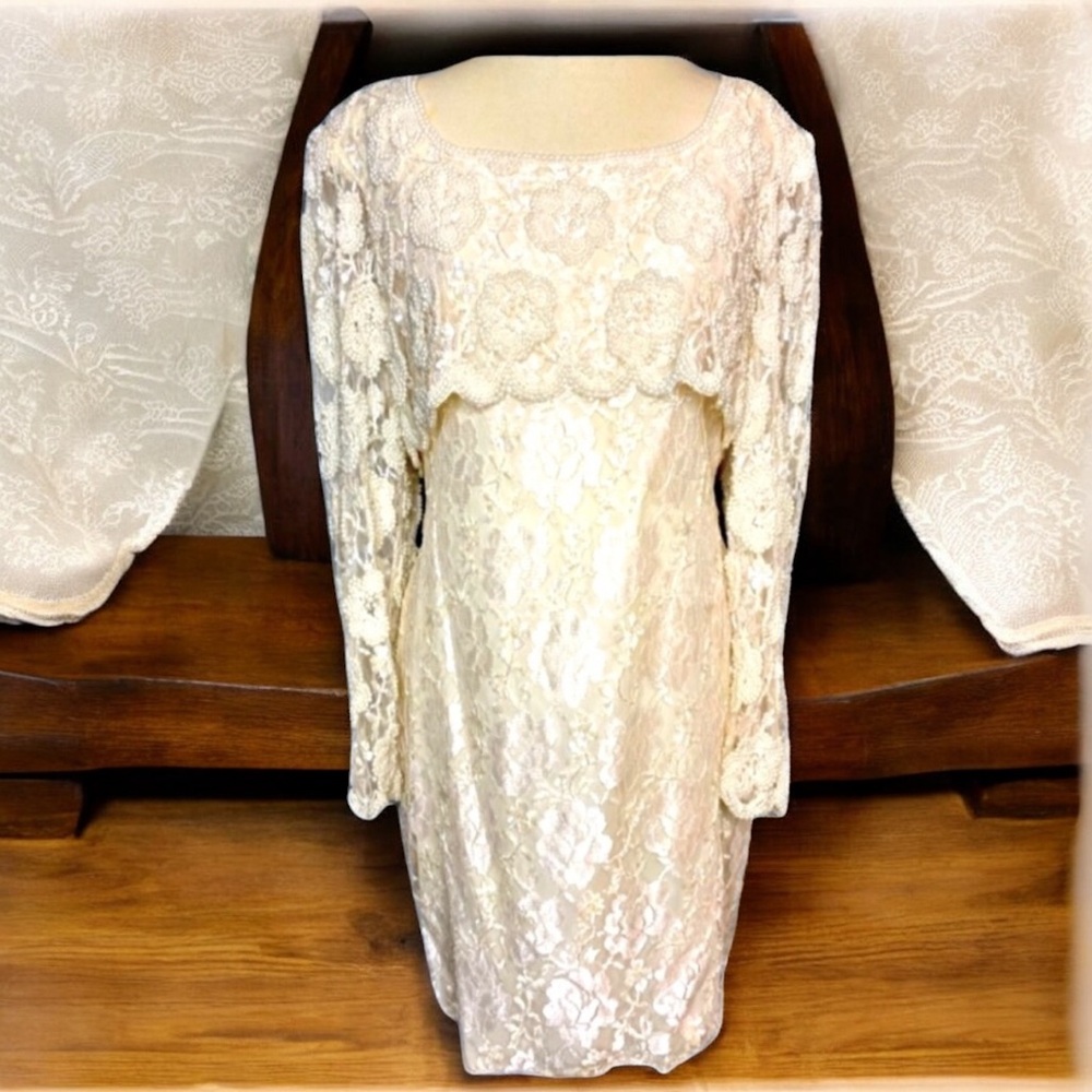 VINTAGE LAURENCE KAZAR
90s BEADED COCKTAIL
DRESS (PETITE)